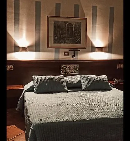 Plaza Hotel 3*